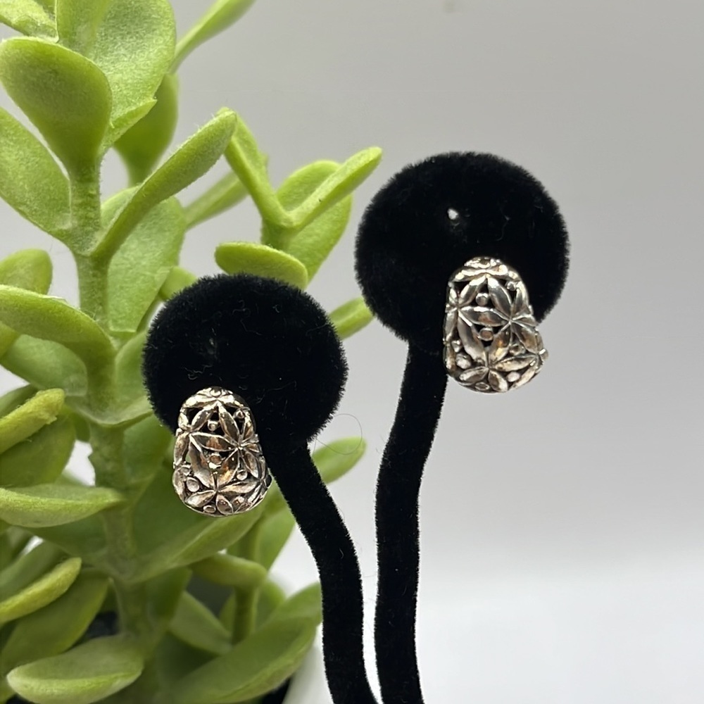 Vintage JJG Jonette Jewelry Silver Filigree Earrings. Clip on Easy to Wear